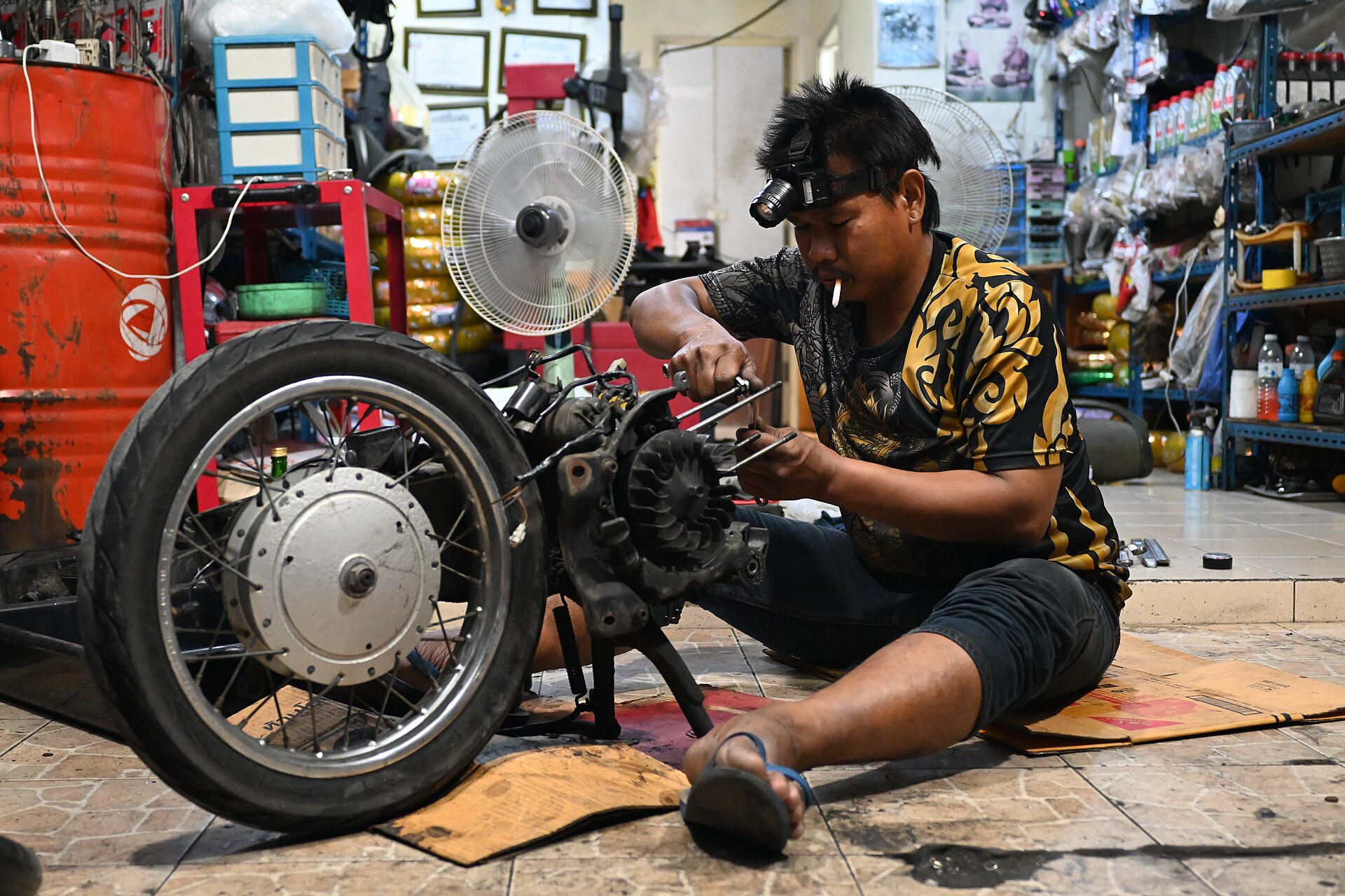 バイク整備のイメージ